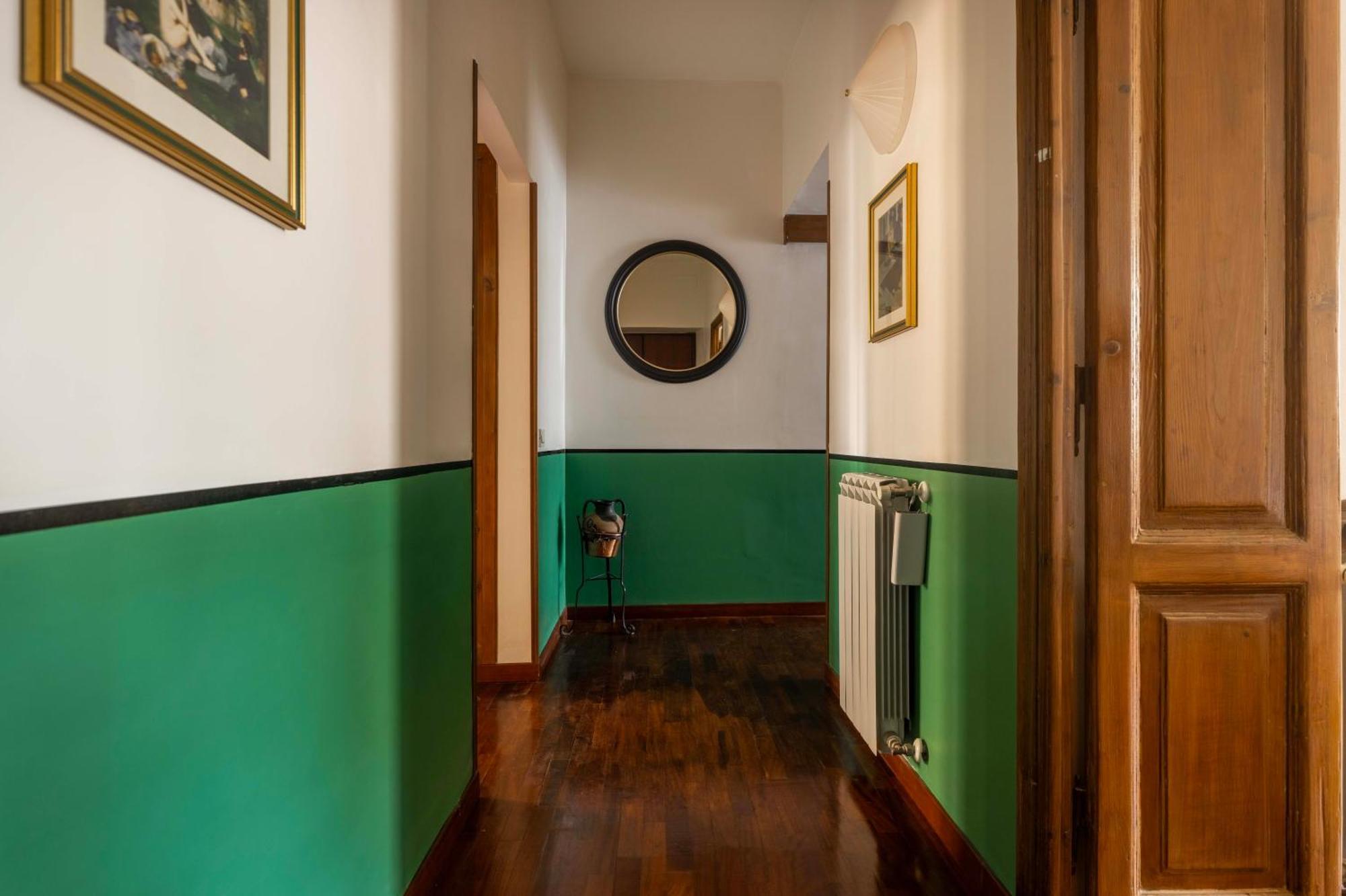 The Magic Of San Peter In The Heart Of Apartamento Roma